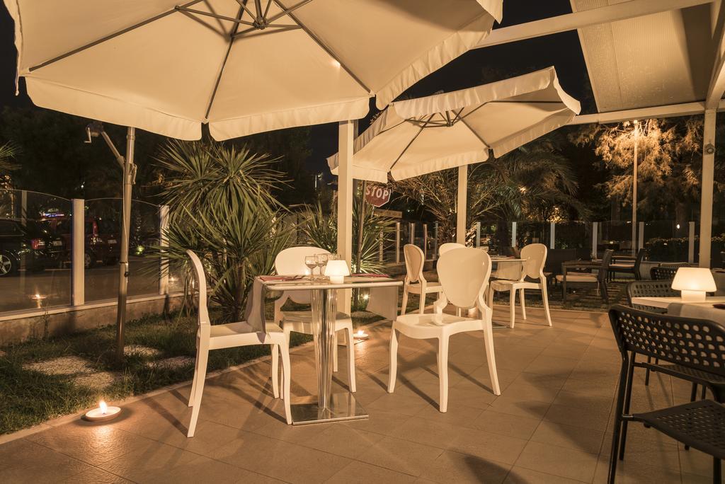 Hotel Vela D'Oro Riccione Exterior foto